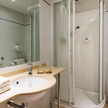 Hotel Icare 2*